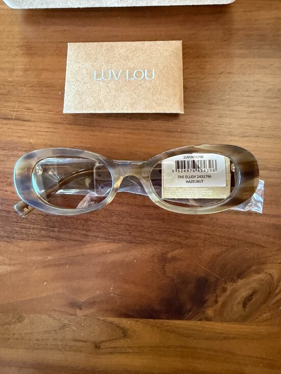 Luv lou sunglasses the Ellidy hazelnut tan brand new in case main image 6